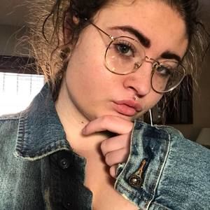 Meet your Posher, Jade